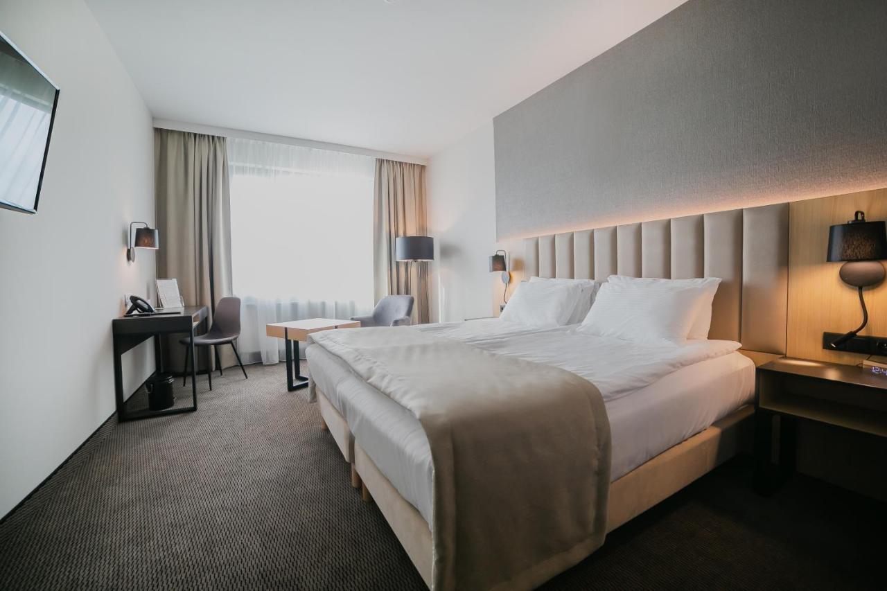 B&B Hotel Warsaw East Esterno foto