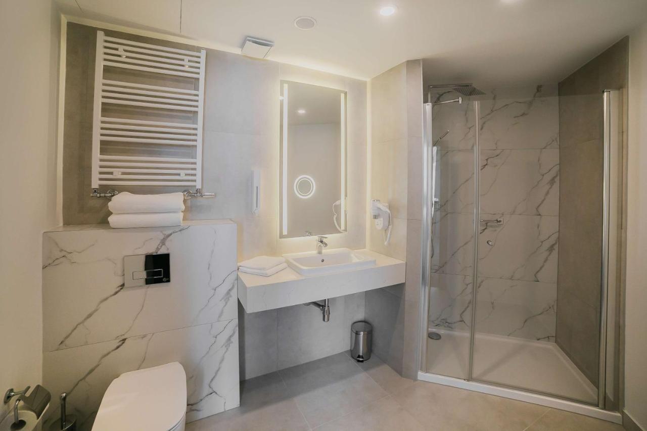 B&B Hotel Warsaw East Esterno foto