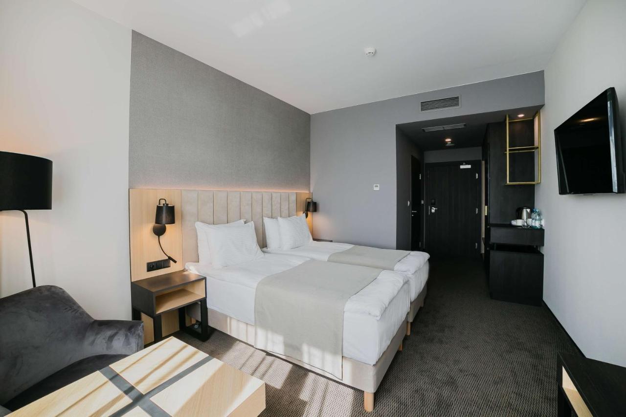 B&B Hotel Warsaw East Esterno foto
