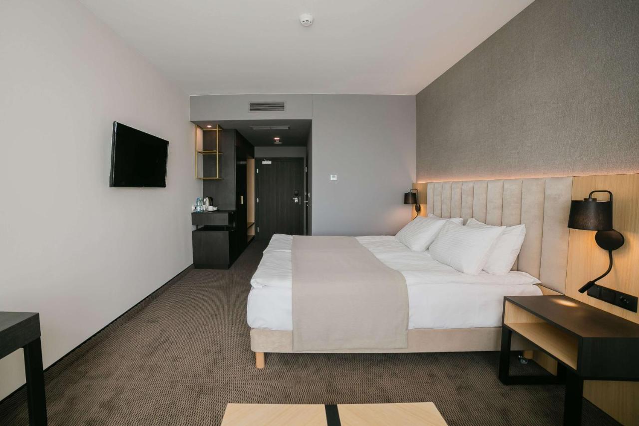 B&B Hotel Warsaw East Esterno foto
